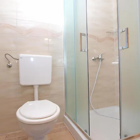 Apartment Fuer 6 Personen Ca 70 Qm In Fazana-surida, Istrien Istrische Riviera Valbandon