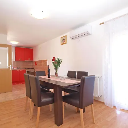 Apartment Fuer 6 Personen Ca 70 Qm In Fazana-surida, Istrien Istrische Riviera *