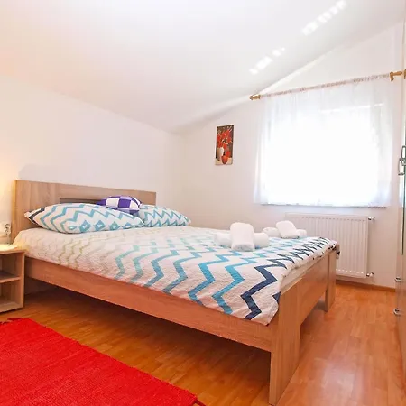 Apartment Fuer 6 Personen Ca 70 Qm In Fazana-surida, Istrien Istrische Riviera Valbandon